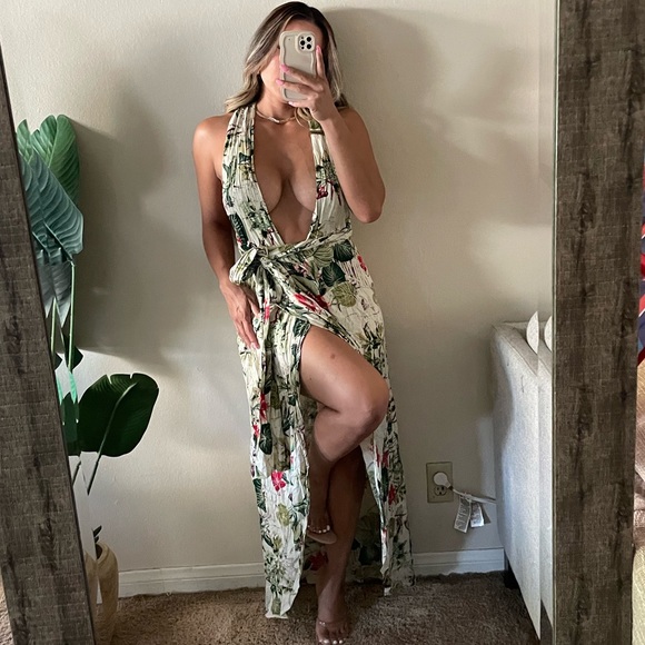 Fashion Nova tropical maxi dress - Picture 7 of 7